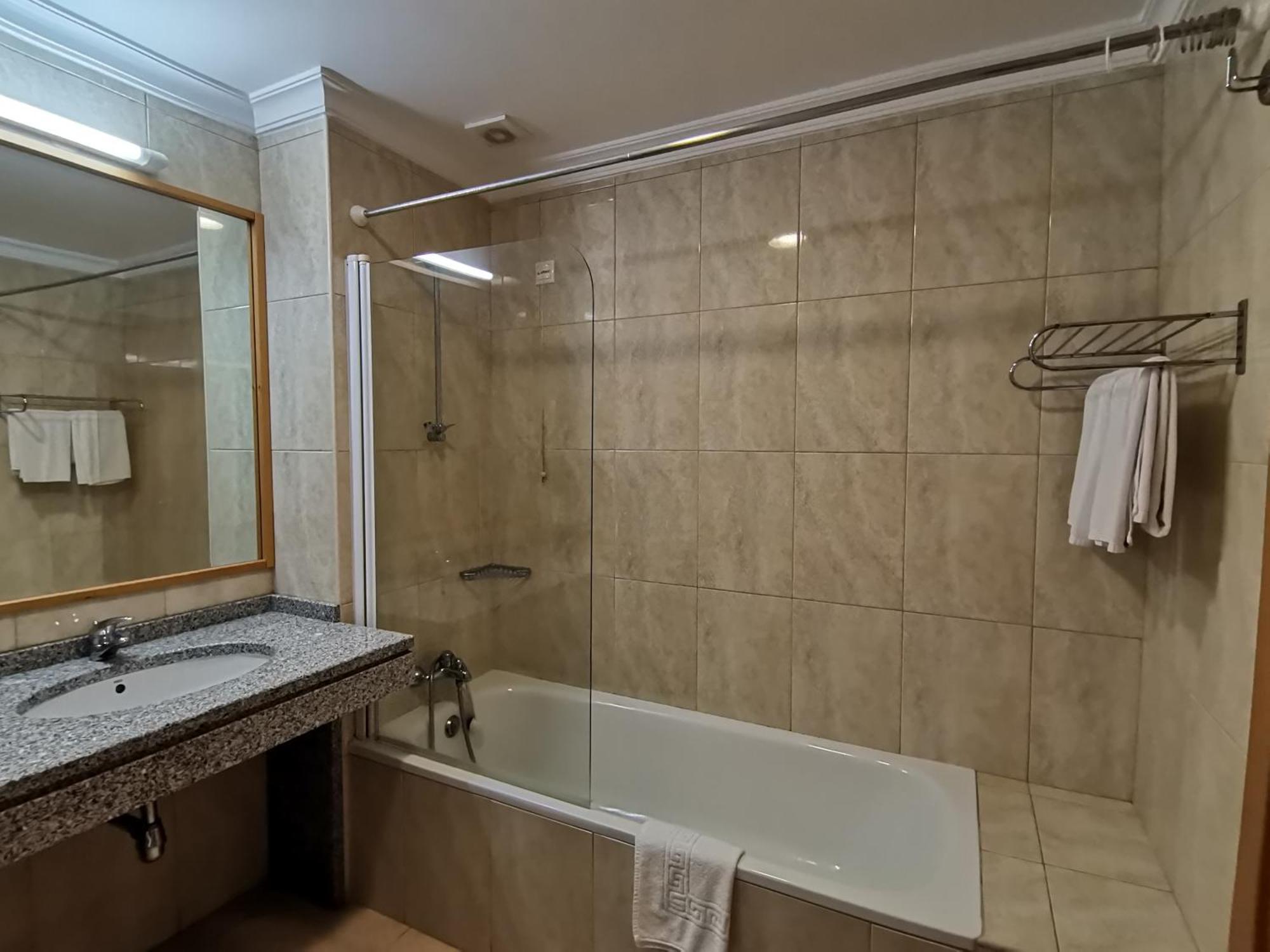 Hotel Quinta Dos Cedros Celorico Da Beira Oda fotoğraf