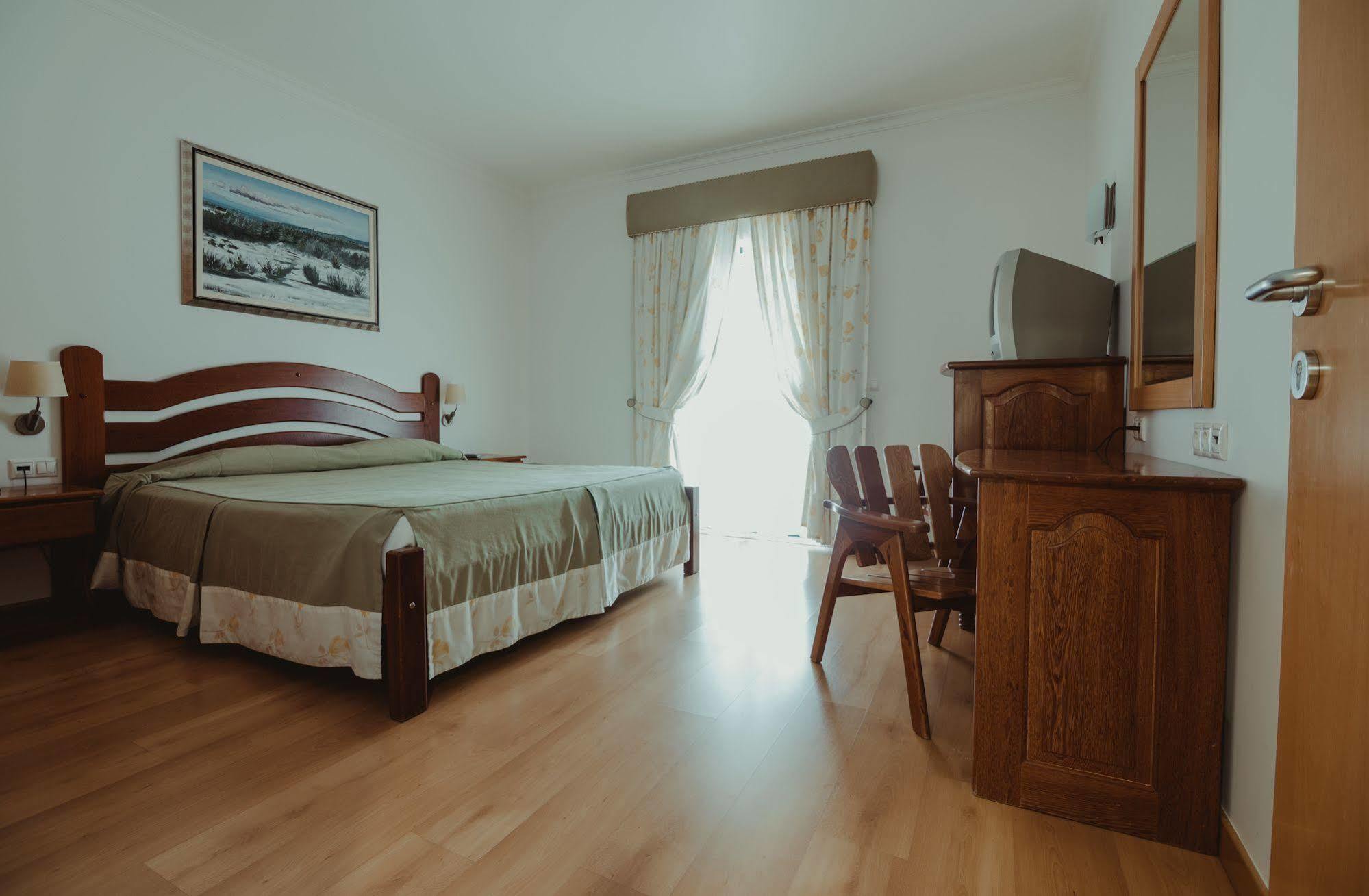 Hotel Quinta Dos Cedros Celorico Da Beira Dış mekan fotoğraf